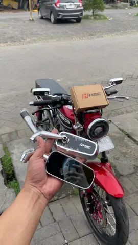 SPION H2C vietnam spion kotak h2c original vietnam aplikasi spion CB GL MP TIGER VESPA SCOPY BEAT STYLO Kondisi baru all aplikasi semua motor dibawakan kunci L dan baut untuk pnp all motor bahn full almunium bilet kaca jelas bening kelihatan ##cb##hondacb##cb125se##allmotor