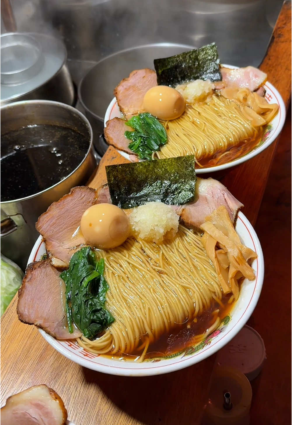 東京で話題の屋台ラーメン！無添加にこだわったラーメンは美しく寒い体を温めてくれる逸品！ （店名） ・屋台ラーメンしゅんやっちゃん （場所） ・東京都八王子市初沢町1277-8 （営業時間） ・18:00〜23:00 （定休日） ・日曜日、月曜日 #東京グルメ #japanesefood #tiktokfood 