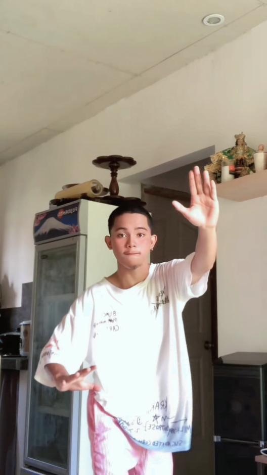 sino may gustong mag-live ako?  #fyp #foryou #foryoupage #trending #tiktok #viral #viralvideo #fy #fyppppppppppppppppppppppp 