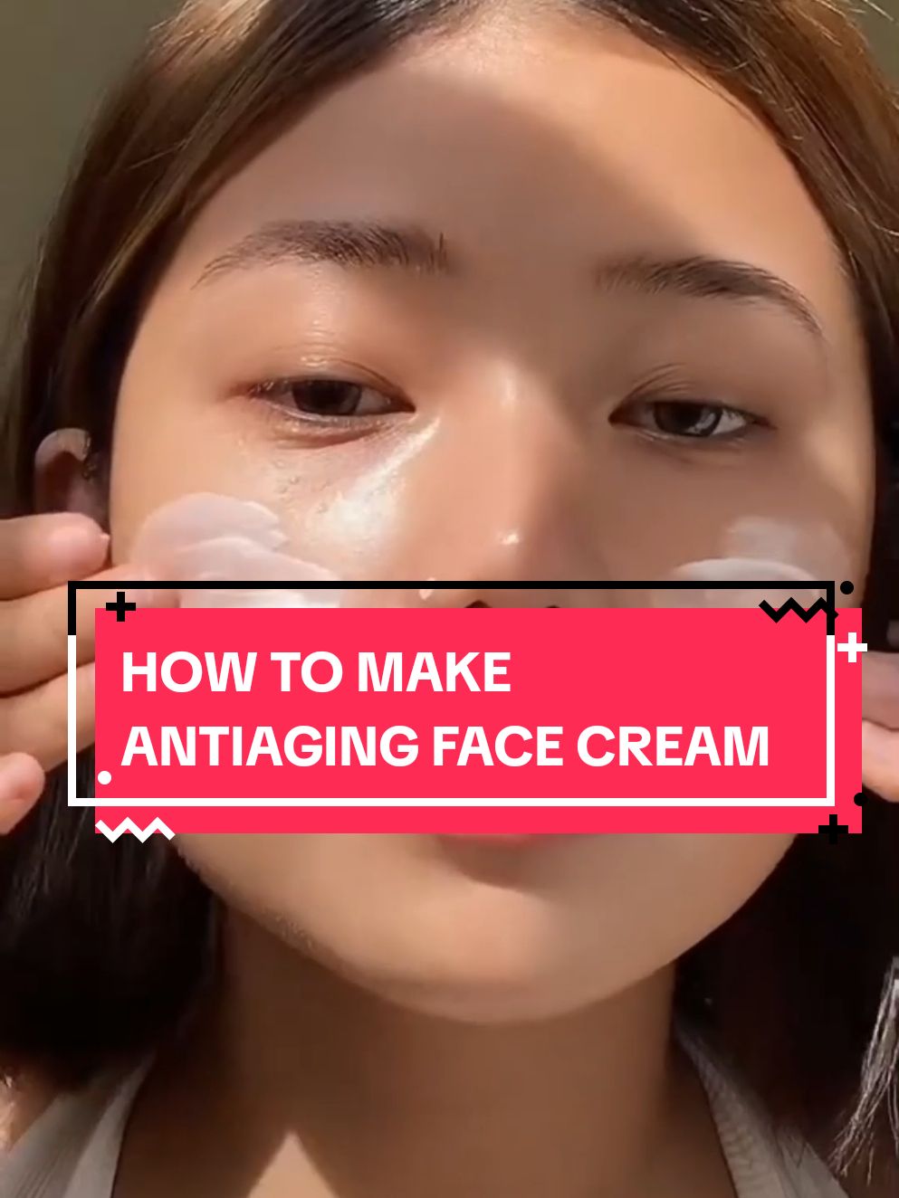 How to make antiaging face cream with baby oil, vaseline and Alovera gel. #skin #skincare #facecream #antiagingfacecream #antiaging #antiwrinkle #naturalremedy #naturalrecipes 