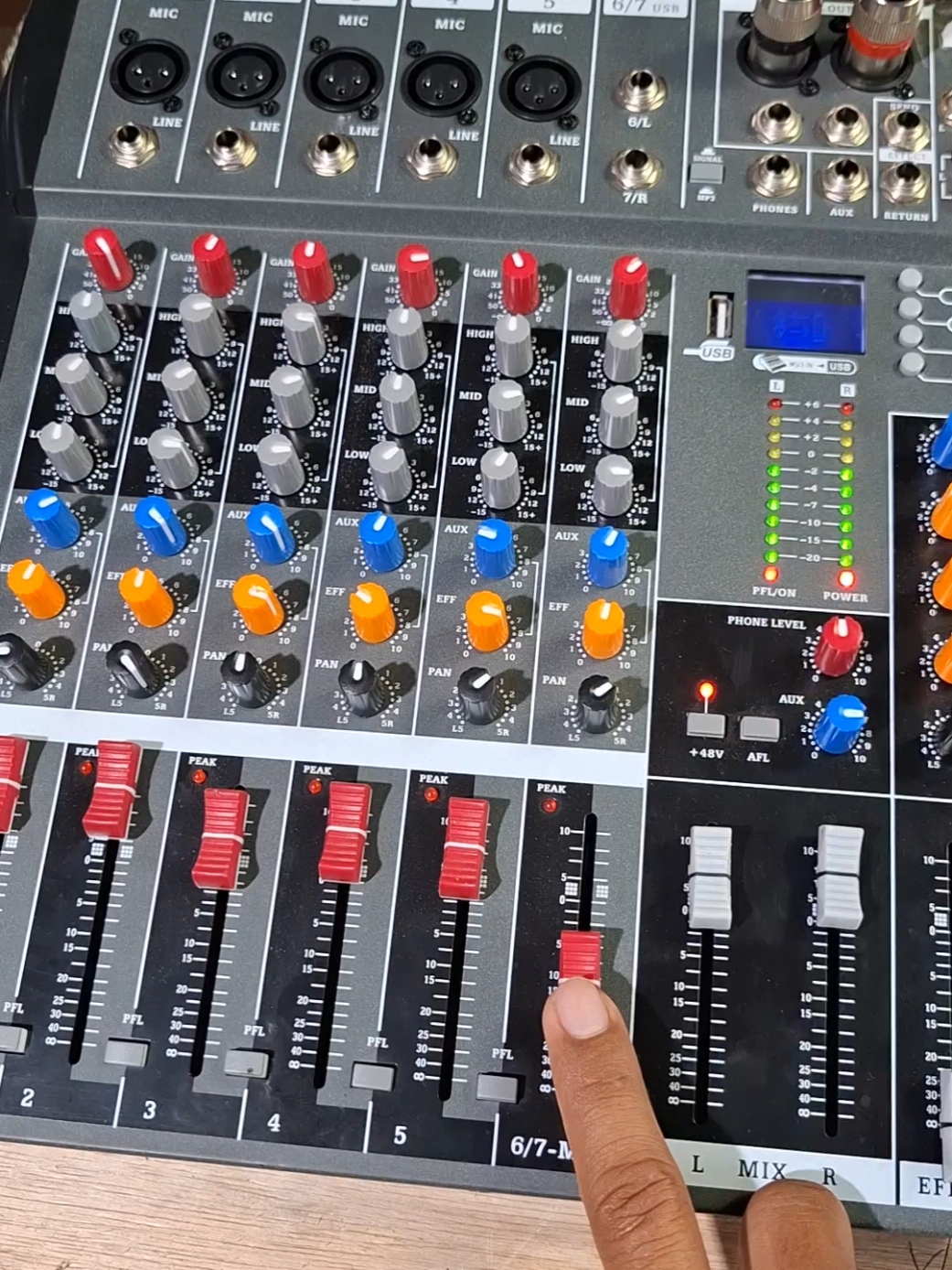 mixer audio ct6 ready bosq silakan order di keranjang kuning #mixer #mixers #mixeraudio #mixer7channel #cod #fyp #fypage #trendingvideo 