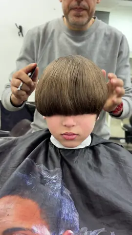 💈✂️ قص شعر ناعم #viral #foryou #fyp #حلاق #حلاق_حلوان #شعر #قصات_شعر #احلى_تدريجات_حلاقة #ahmed_nazer #مصر #افضل_حلاق_فى_حلوان #دبى_مصر_المغرب_تونس 