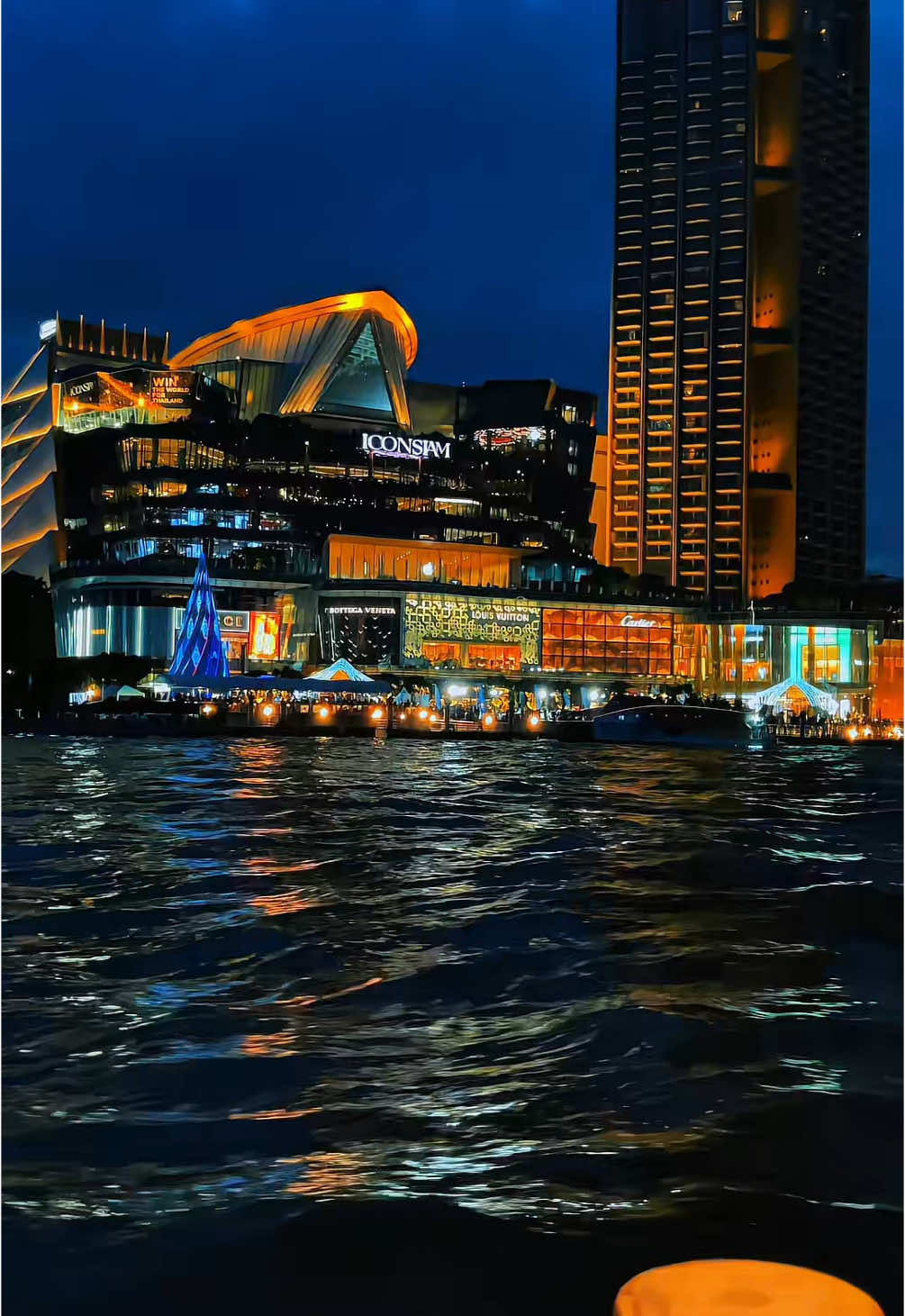 Ladies and gentlemen welcome Thailand🇹🇭🙏  #thailand🇹🇭 #bangkok #iconic #views 