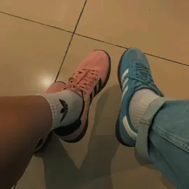 #CapCut #foryoupage #garistiga #adidas #casual #fypシ゚viral #adidasfootball #adidasoriginals #lewatberanda #adidasiceblue #casualdate #4u #4upage #fyp 