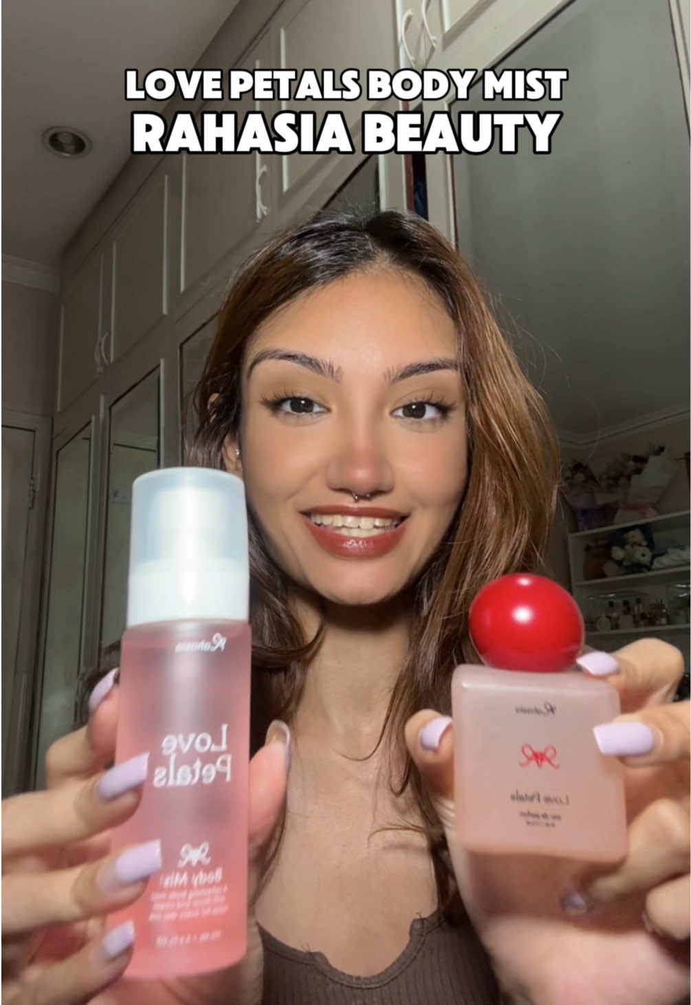 perfect scent bubble to last all day long!🥰 Product mentioned: @Rahasia Beauty - Love Petal Body Mist #RahasiaBeauty #DailyParfume #SignatureScent #LocalParfume #RahasiaBeautyBodyMist