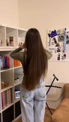 Heute genau ein Jahr her🥹 #hairdonation #haarspende #haircut #transition #longhair #straighthair #hairchange #change #transformation #hairtransition #helenaclear
