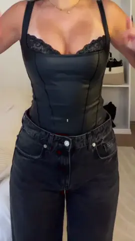 A leather bodysuit you can’t san no!