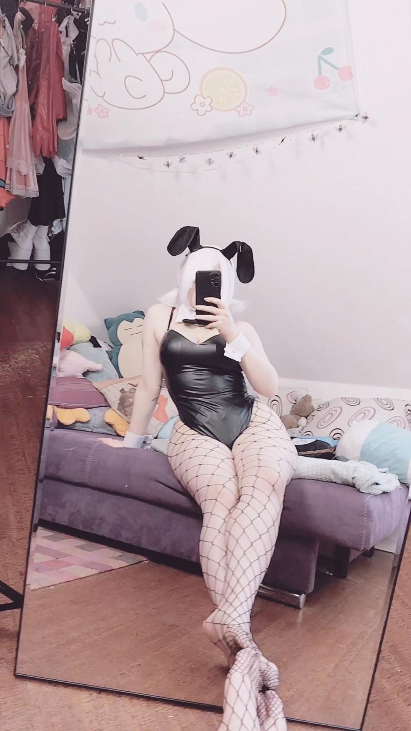 New bunnygirl character🤍🖤 #cosplay #cosplayphotoshoot #cosplayphotos #cosplaying #cosplayphotography #cosplayer #cosplayphoto #cosplays #cosplaymodel #cosplaygirl #bunny #bunnygirl #bunnycosplay #bunnygirlcosplay #fishnets #bunnysuit #wig #egirl #egirlmakeup #egirls #egirlaesthetic #mirror 