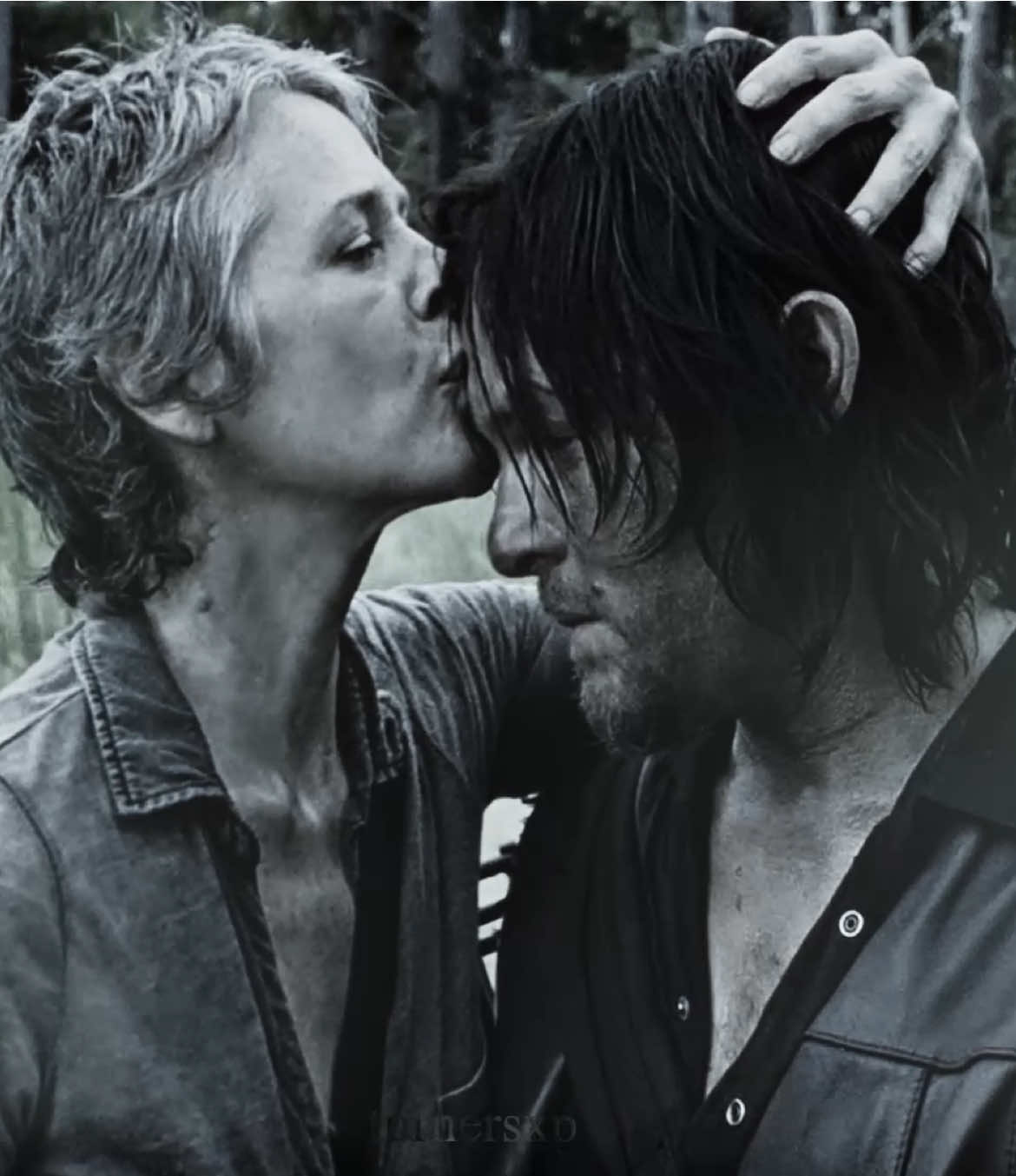 their hugs mean everything to me #caryl #darol #daryldixon #carolpeletier #normanreedus #melissamcbride #twd #thewalkingdead #aftereffects #edit #fyp #turnersxp 