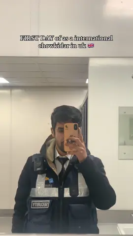 First day of chowkidari 🇬🇧 #internationalstudent #sia #pakistanistudentsuk🇬🇧 #chowkidar #standwithkashmir #fyp 