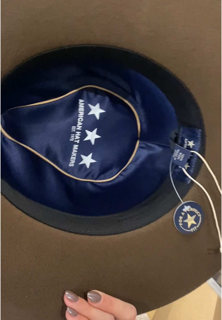 @American Hat Makers #americanhatmakers #felthat #westernfashion #fashion #unboxing #familypictures 