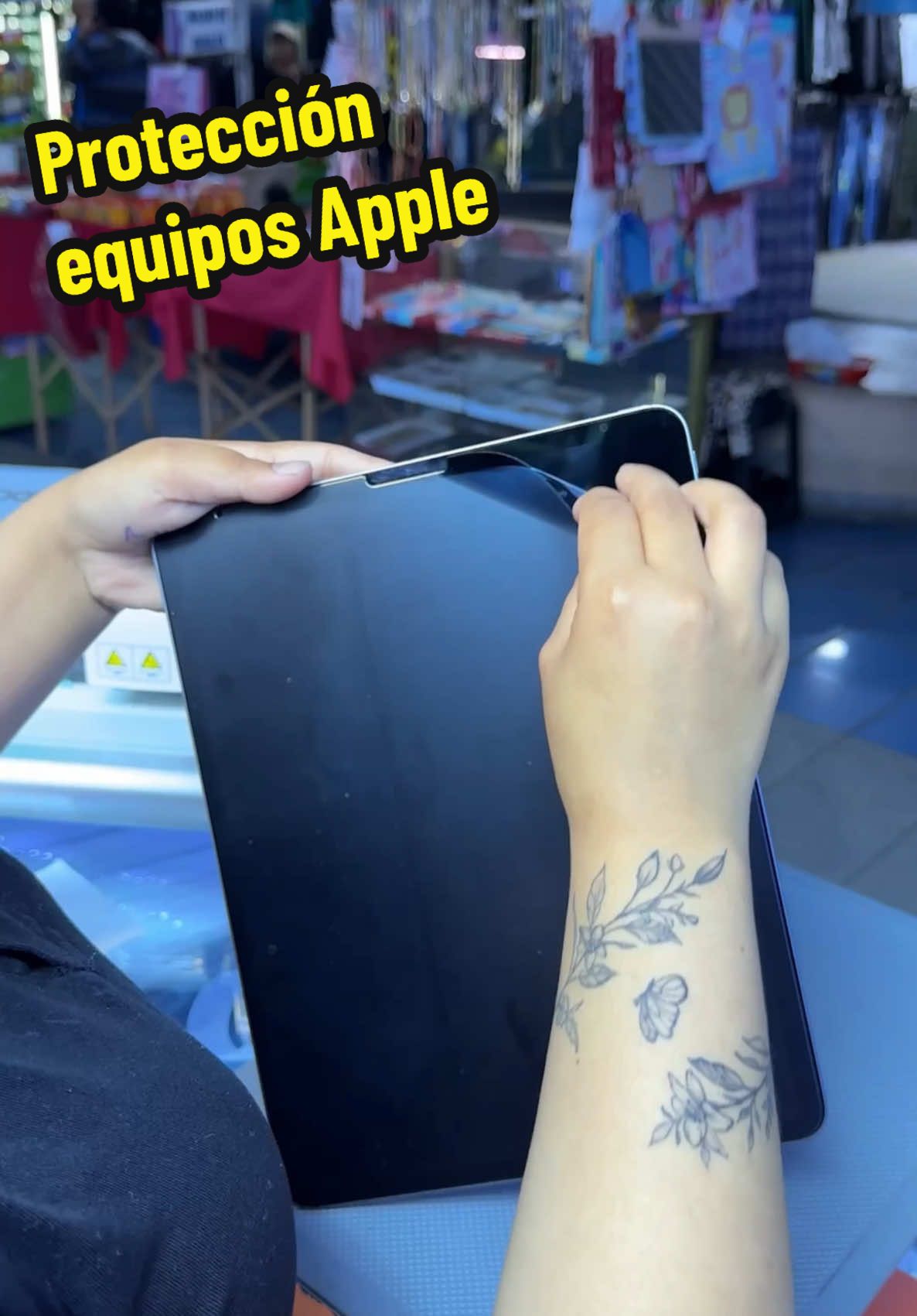 Protegemos todas las pantallas de apple💪🏻🤩 #apple #macbook #macbookair #applewatch #iphone15promax #applepencil #ipad #ipadpro #tendencia #hidrogel #hidrogelmatte #parati #fyp #clientesfelices #tecnologia #iphone #protección #polvosazules #viral #tiktok #videoviral 