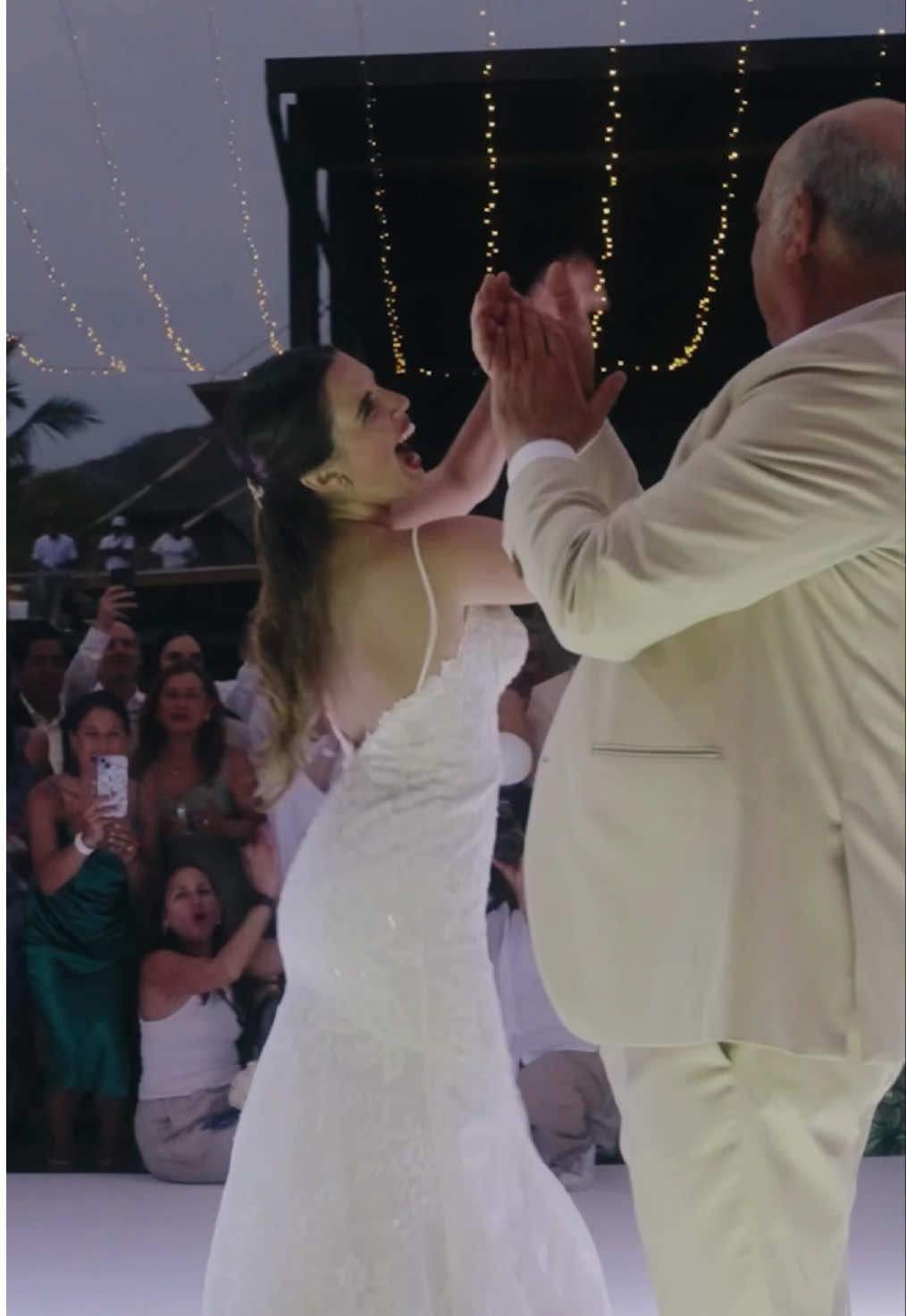 Bailar con tu papá en tu boda 💖🥹  @Dance & Grace  #boda #matrimonio #baile #papaehija #weddingday #volare #gipsykings #destinationwedding #fatherdaughter #weddingdance 