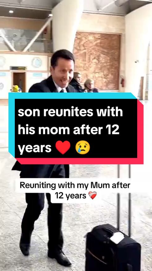 SON REUNITES WITH HIS MOTHER AFTER TWELVE YEARS #mom #sonandmom #foryou #viralvideos #fypageシ #viralvideos 