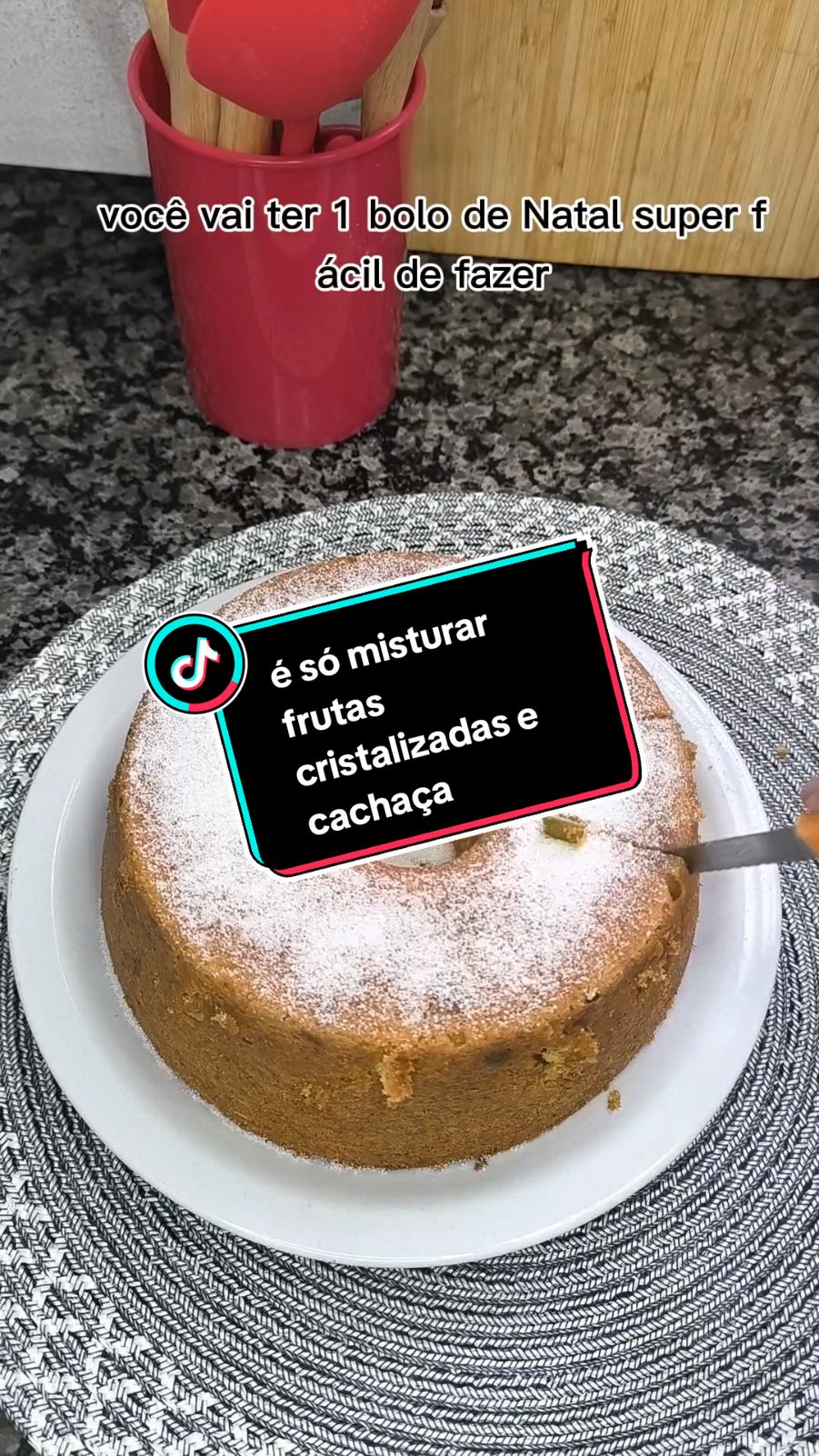 É só misturar frutas cristalizadas e cachaça #bolo #frutas #natal #receita #receitafacil #fy 