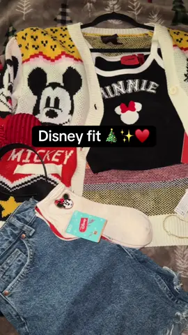 Christmas inspired fit for the parks ♥️🎄 Details 🌟 Cardigan & top: F21  Socks: Burlington Bracelet: Kohls  Earrings: Marshall’s  Ears: Magicalearsbygracie on IG ☺️  #disneyfit #disneychristmas #disneyland #OOTD