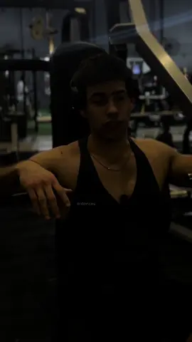 Busquemos solucionar nuestro problemas y no quejarnos tanto…. Soy el primero en olivar esto porque últimamente me he estado quejando mucho.  - - - - #Fitness #quejas #nicopiriz #entrenamiento #resultados #gym #motivacion #inspiracion 