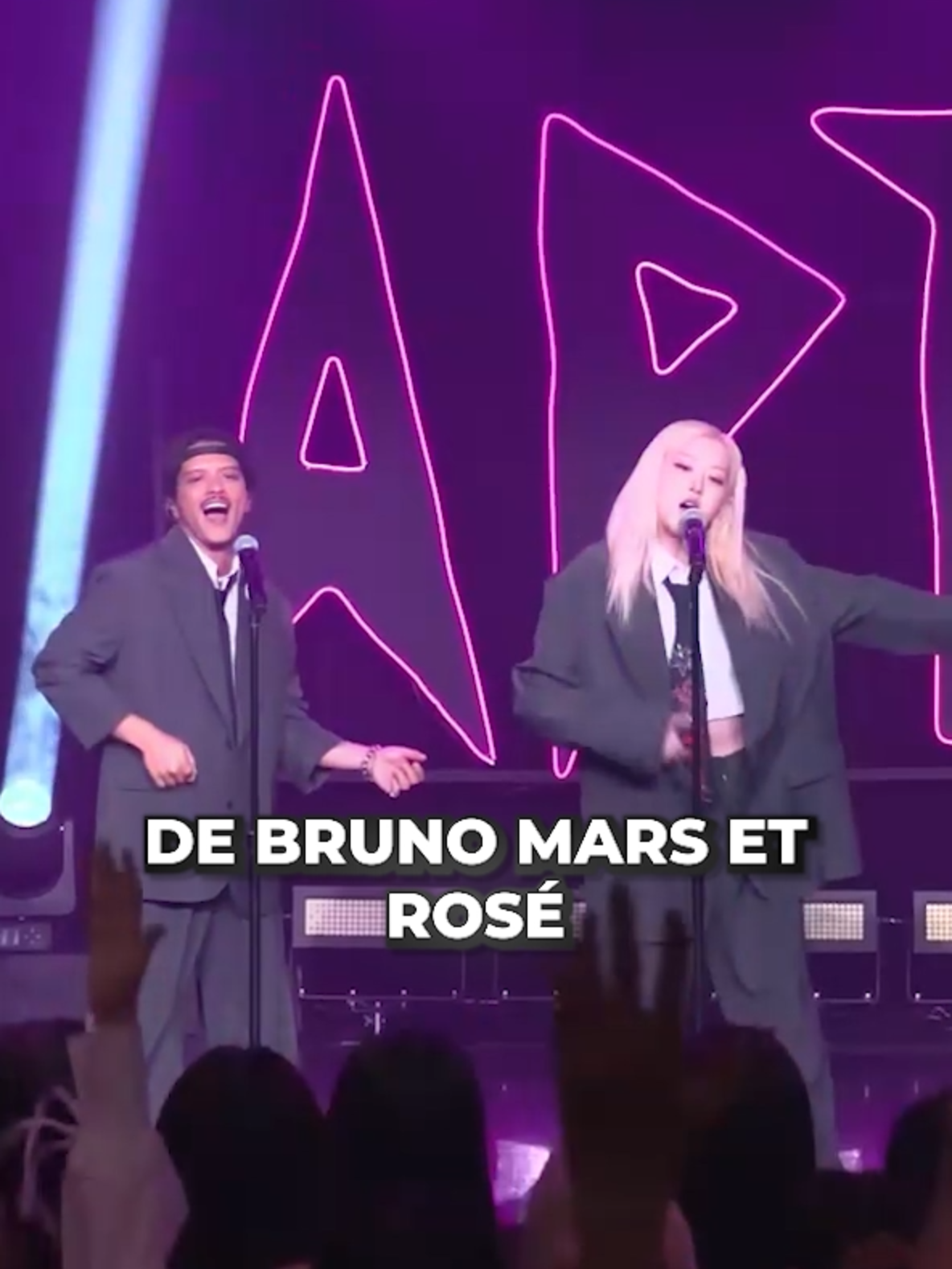 ROSE ET BRUNO MARS TROP MIGNONS AUX MAMA #brunomars #rose #blackpink #apt #kpop #blink #roses_are_rosie #kpopfyp #kpopers