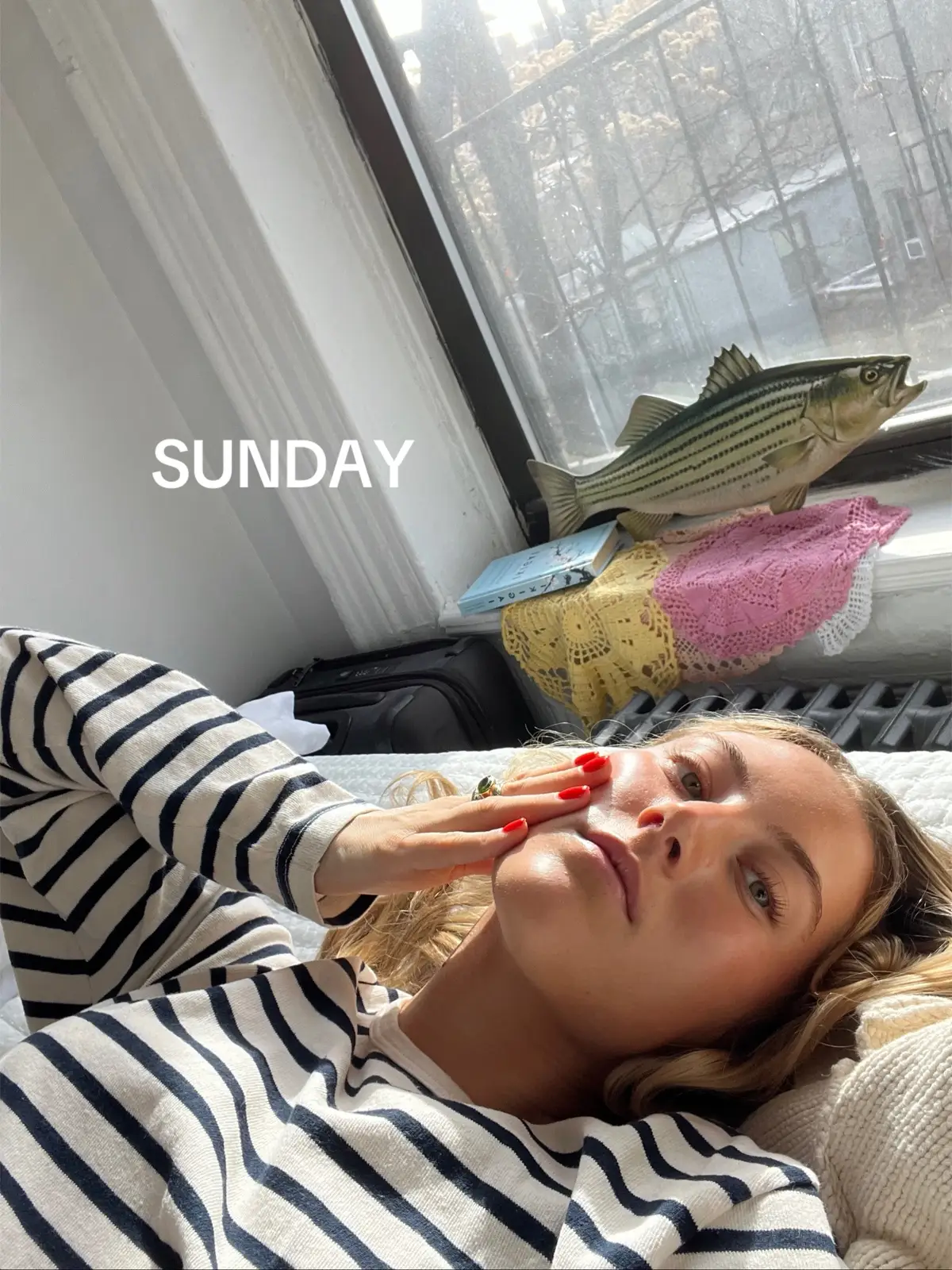 sleepy Sunday in the city #adayinmylife #cameraroll #nycsunday #sweettreats #OOTD #sundayvibes 