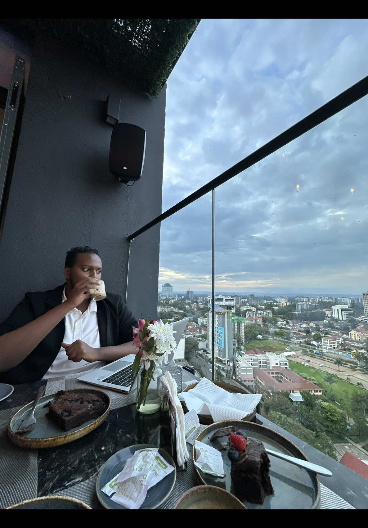 270 Rooftop in Westlands is the spot for good coffee, great food, and amazing views. Located in Nairobi’s Westlands area, it’s perfect for breakfast, lunch, or dinner. Watch this and plan your next visit! #270Rooftop #Westlands #NairobiRestaurants #WestlandsEats #CoffeeLovers