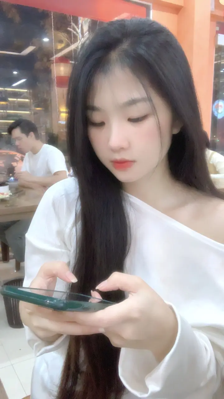 21h :00 em PKQT mọi người rảnh vào chơi với em nha 😜🥰🥰🥰