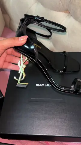 YSL HEELS 🫰🏻😍💫 Disponibilidad únicamente bajo pedido 😍  Ig:dagboutique__ 💕 #ysl #yslheels #opyumheels #black #silver #gold #heels #yslbeauty #parati #fyppppppppppppppppppppppp #personalshopper #dagboutique #viral #mexico #usa