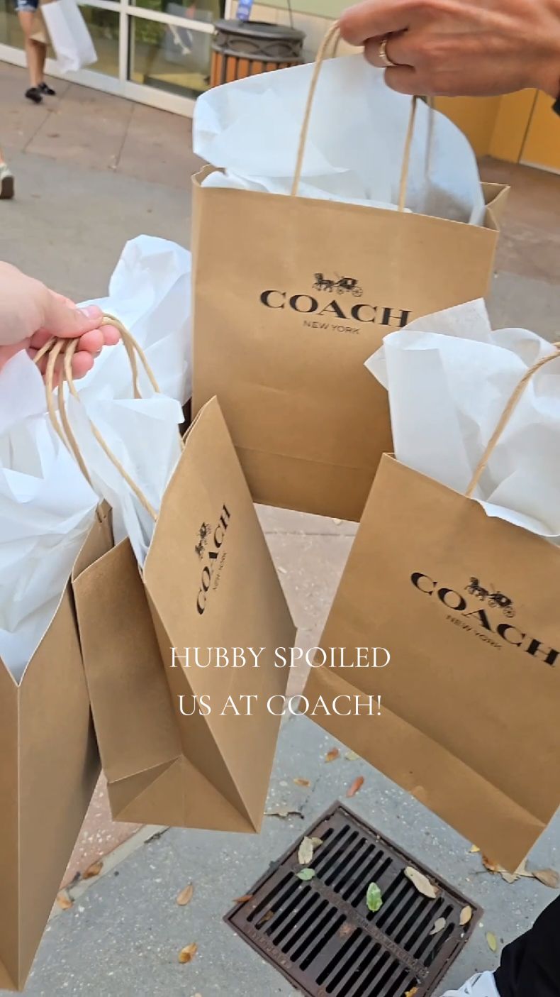 hubby spoiled us today! 🎄🥰 . . #coach #coachnoelita #coachcitytote #coachpurse #pursetok #fyppp #foryoupage #coachtok #purse #whatsinmybag #smallcitytote #coachsmallcity #outlets #houston #treatyourself #happywifehappylife 