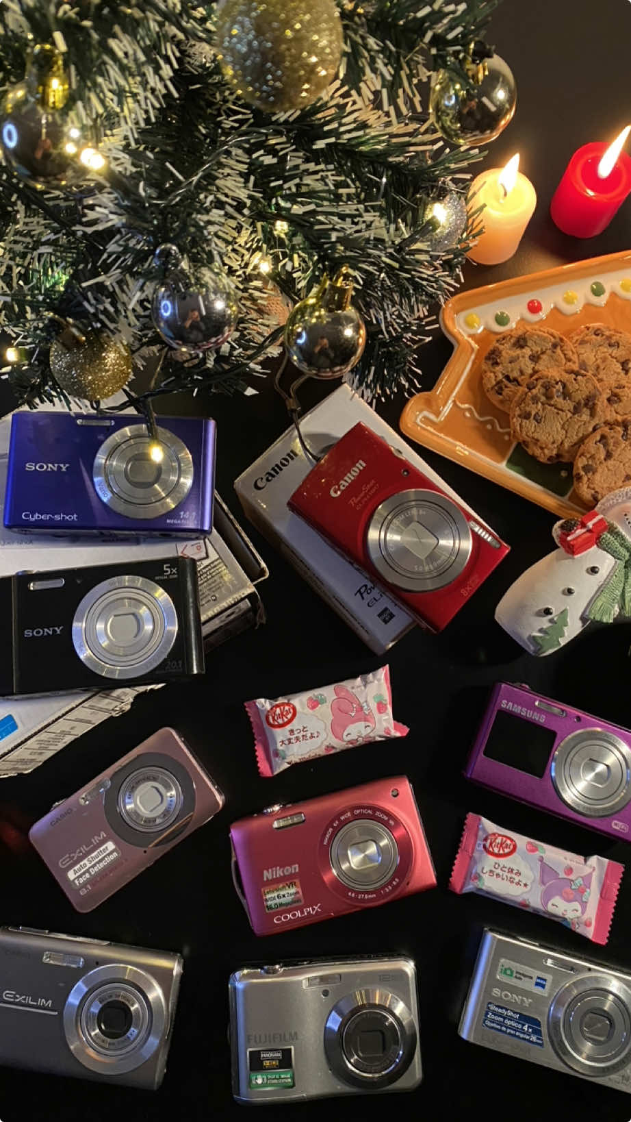 Disponibles ahora mismo!☃️ captura recuerdos bonitos, info por ig: digicatcam 💬 #camaradigital #digitalcamera #2000s #fotos #cameradigital #mexico #vintage #christmas #navidad #sonycybershot #canoncamera 