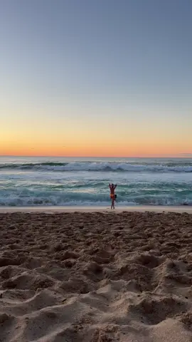 what more could we ask for, than beach & babies 