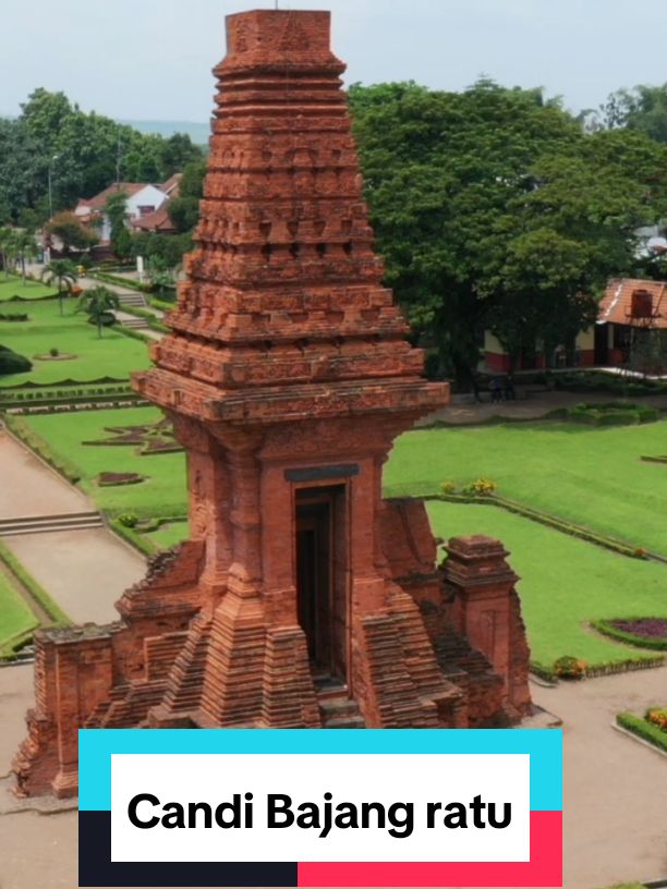 Candi Bajang Ratu Mojokerto Peninggalan kerajaan majapahit #majapahit #mojokerto #candi #fyp #drone #mojopahit #candibajangratu 
