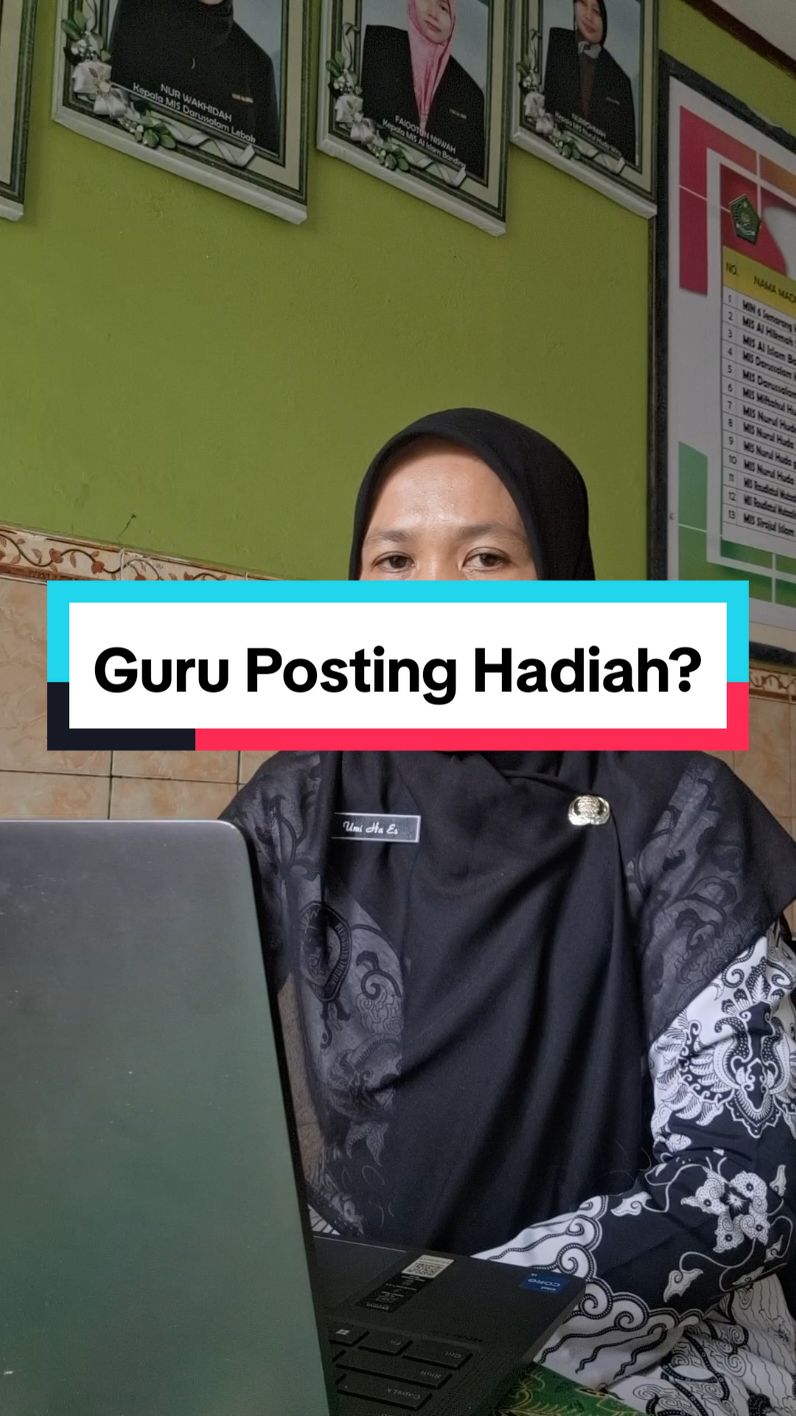 Buat Bapak Ibu guru yang hari ini menerima hadiah dari siswa atau wali siswa dalam rangka Hari Guru, demi menjaga martabat Anda, tolong jangan diposting di media sosial ya. #selamathariguru #hadiahuntukguru #hgn2024 #hgn #siswa #hadiah #hadiahguru #hadiahhariguru #pokjawasmad #pengawasmadrasah #kemenag #hariguru #harigurunasional 