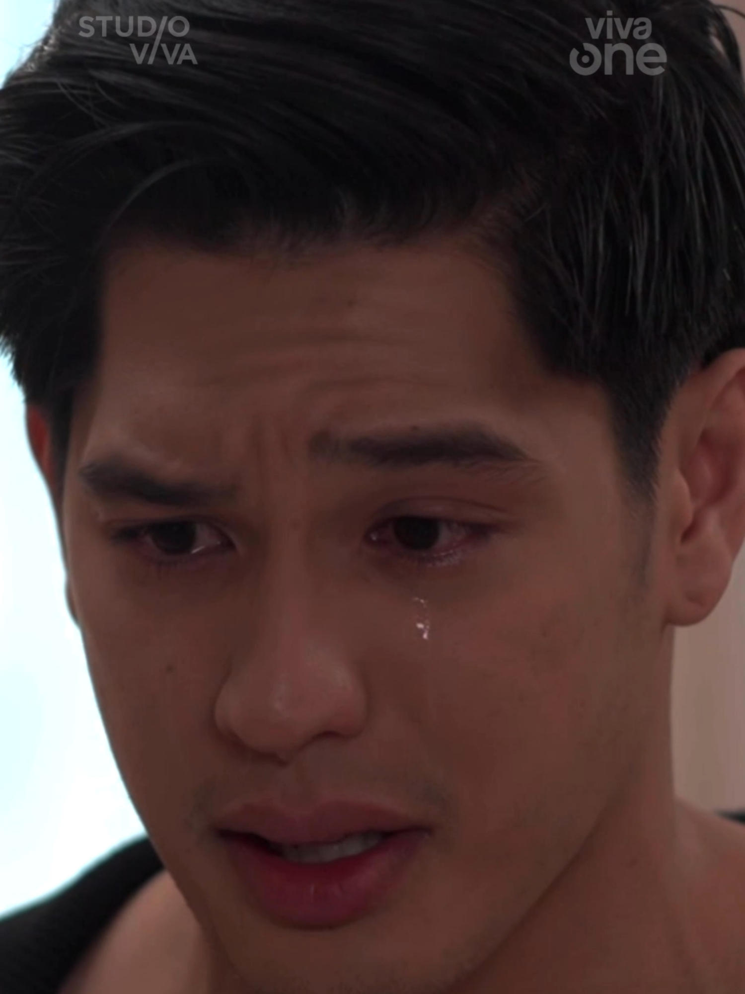 Breakup Era ng #ElVi! Marami nang beses naghiwalay sina Sevi at Elyse. And everytime it happens, it’s always Elye who initiates and it’s too painful for Sevi .May chance pa kayang maka-move on si Sevi despite the heartaches? ‘Wag palagpasin ang mga exciting episodes. Abangan ang next episode ng CHASING IN THE WILD. New episodes every Friday, streaming exclusively only on Viva One. #VivaOne #CITWEra #ChaseEraBegins #HyGab #ElVi #ElViForThree #ChasingInTheWild #UniverKada #UniLoveSquad #BidaKaDito