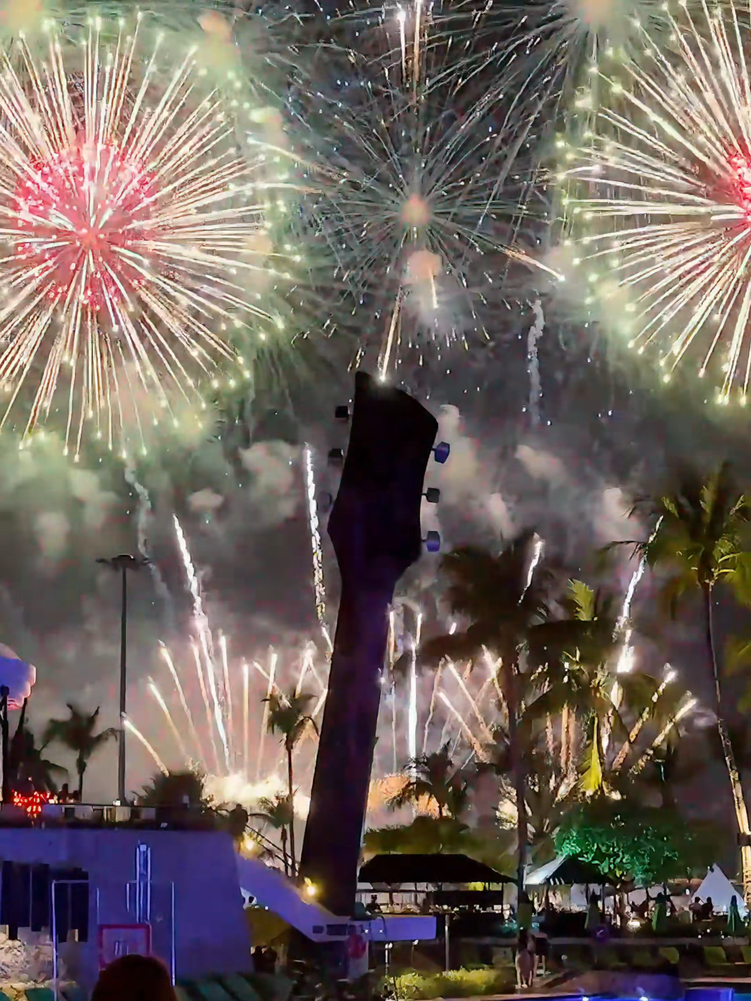 Got your seats yet? Chat us now!🤩What an incredible sight! — the best rhythm of the nigh 🎼🎆  . Let's countdown 2 days for Pattaya Fireworks Festival 2024!  #hardrockpattaya#fireworks2024 #thailandtravel #pattayafireworksfestival #Pattayafireworksfestival2024