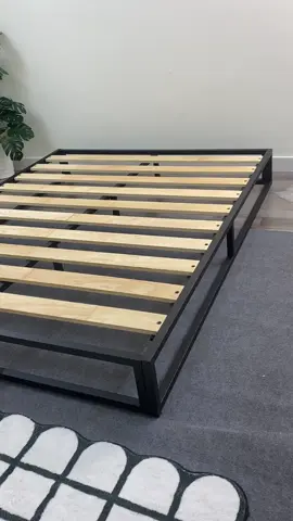 Giường lắp ghép tiện lợi, giá rẻ.. #xuhuongtiktok2024 #giuonglaprap #giuongdecor #trending #thinhhanh #giuongpallet #giuonggapgon #noithatthongminh #giườngngủđẹp #giườnggiare #decorphongngu 