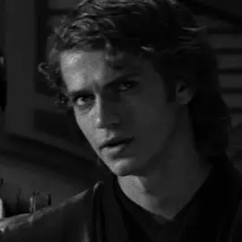 Anakin skywalker mogs | #anakinskywalker #anakinskywalkeredit #starwars #starwarsedit #fyp #aura #foryou #viral #foryoupage #mogged 