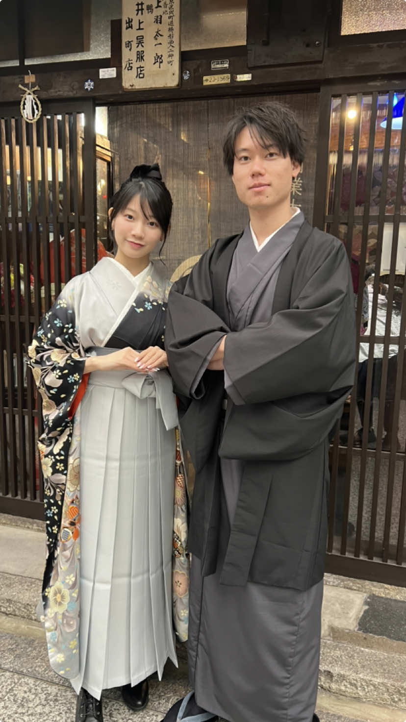 They are still exchanging compliments on the street #japan #kimono #kyoto 