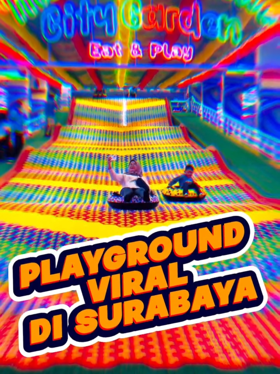 Reposted from @citygarden.eatandplay Warga Surabaya sudah mampir ke playground viral ini belum?? 🥰🥰 Playground TERBARU, TERLUAS, SEPUASNYA, TANPA BATAS UMUR telah hadir di SURABAYA 🤩🤩  Hanya di @citygarden.surabaya ya, cabang terbaru nya @citygarden.eatandplay yang baru hadir di @itechcityitc tgl 15 November 2024 kemarin 🥰 Buka Setiap Hari, Tidak ada hari tutup nya! Senin-Jumat 10:00-20:00 Sabtu-Minggu 10:00-21:00 ✅HTM: 35.000/orang (tanpa batas waktu di dalam) ✅Wajib memakai kaos kaki yaa (bisa bawa dari rumah/beli di kasir) Alamat @citygarden.surabaya : ITC MEGA GROSIR Surabaya lantai 1 JI. Gembong No.20 - 30, Kapasan, Kec. Simokerto, Surabaya, Jawa Timur 60141 #playgroundanak  #playground #belanjadiitcsby  #surabayahitz 