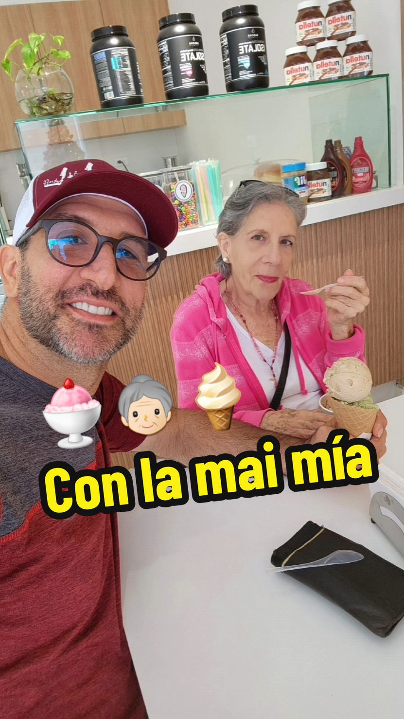 🍦👵🏻🍨 Se que no me alcanzará el vivir, para pagarle tanto a esta mujer, pero mientras pueda y tenga vida algo le voy a reconocer. #mimusa #luislatuff #cantautor #musicallanera #floresblancas #mama #maturin #venezuela 