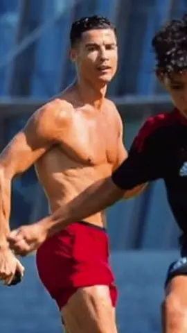 Cristiano Jr. demande une salle de gym 😲 La réponse de Ronaldo va vous CHOQUER ! 🏋️‍♂️🔥 #Ronaldo #CristianoJr #CR7 #FootballLegends #Motivation #GymGoals #Inspiration #DubaiLifestyle #RonaldoFans #GOAT #HistoireInspirante #Fitness #gym