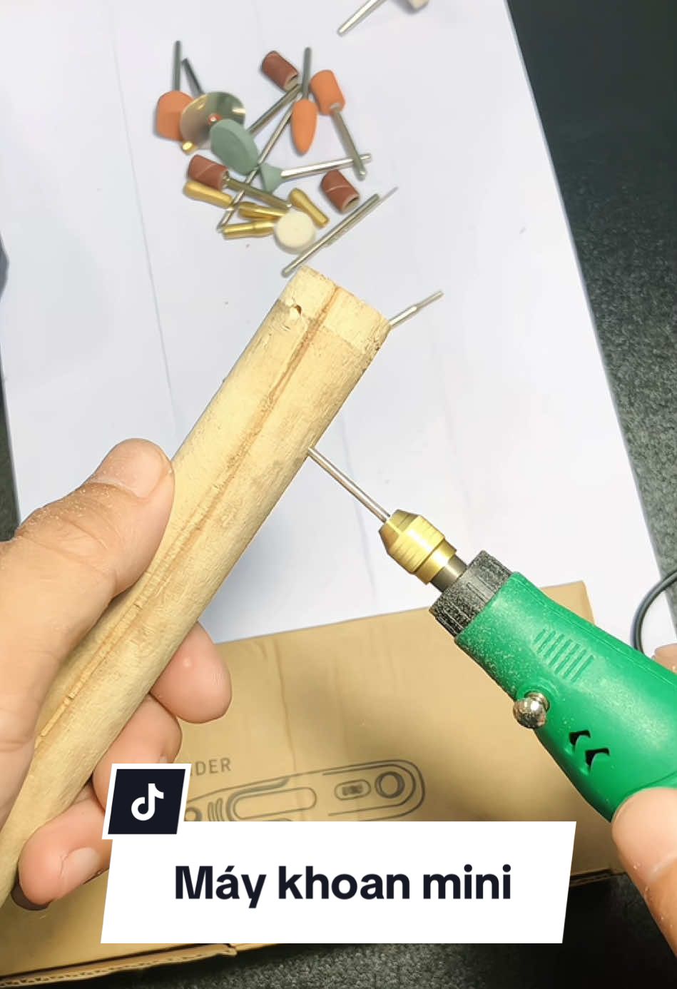Máy khoan điện mini kèm phụ kiện. #maykhoancamtay #maykhoanminicamtay #maykhoanmini #sualongchim 