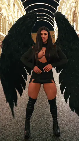 Fallen angel 🖤#strongwomen #gymgirlsoftiktok #gymgirlshit #beauty #gym #muscles 