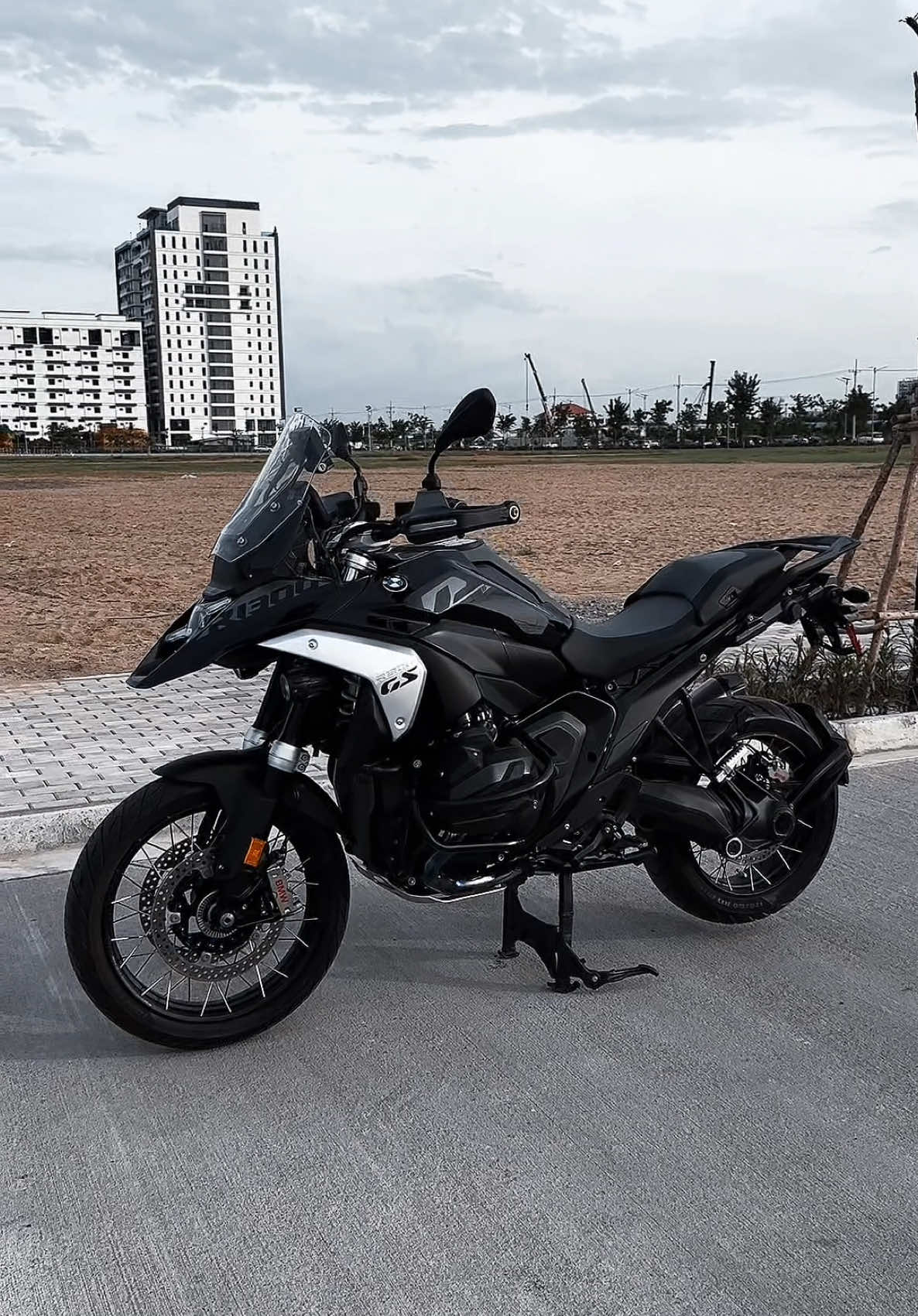 Speed + Power = 🤩 #bmw #bmwmotorrad #r1300gs #tripleblack #2024 #motorcycle #adventure #speedpower #fyp 