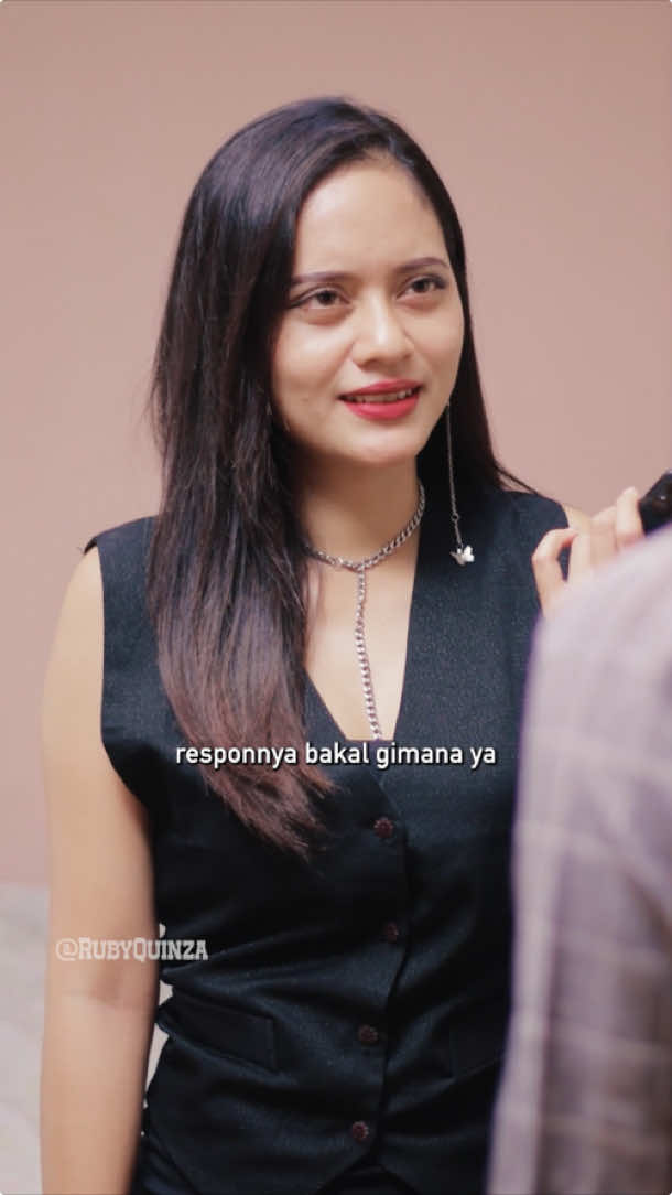 Apa sekarang musimnya selingkuh? #SerialTikTok #TikTokTainment #TikTokSeries #TikTokSeriesFuture #drama #rubyquinza #suneedaycreative #dramatiktok #viraltiktok #keluarga #suami #kehidupan #istri #selingkuh #kantor #bos #kerja #viral 