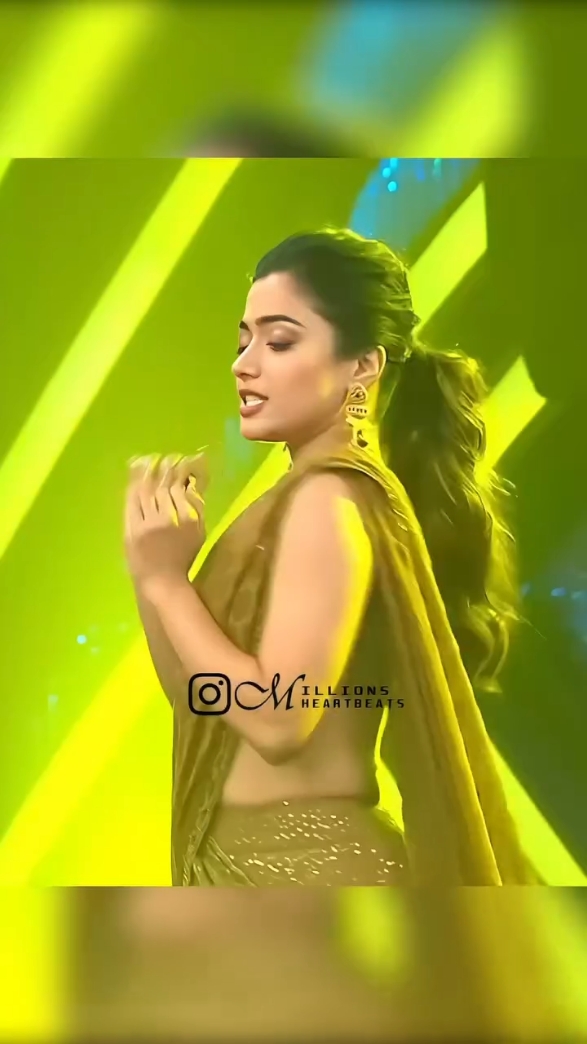 Rashmika teach the srivali Dance steps to #govinda  #rashmikamandanna #foryou #1million #govinda 