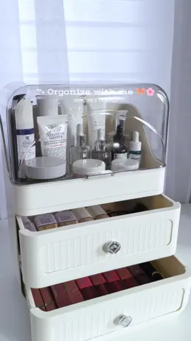 I'm in my organizing era! ✨ Love this Makeup organizer 💕🎀 #organizewithme #makeuporganizer #makeupstorage #beautyproducts #girliethings 