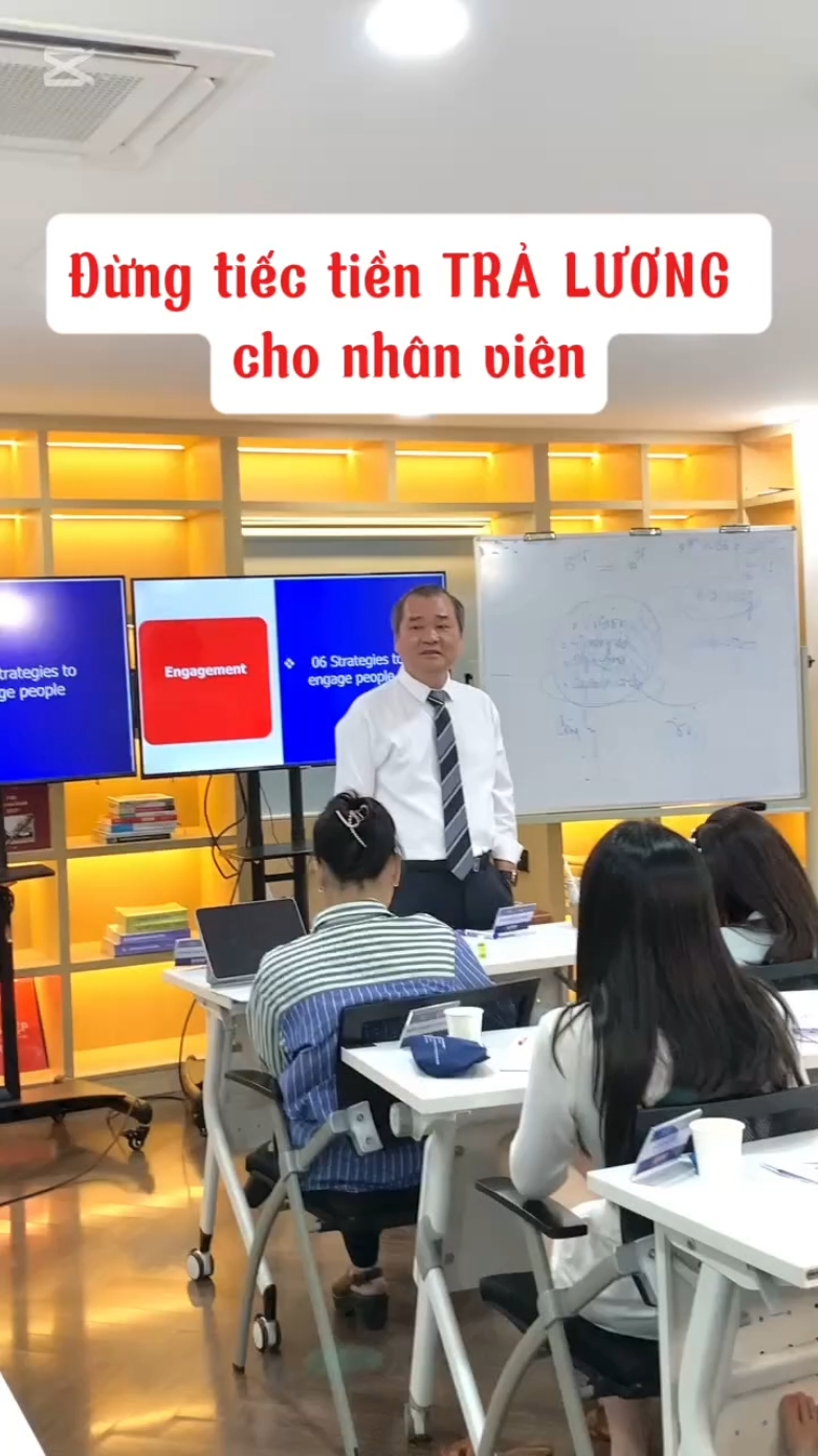 Liên hệ lớp học Nhân tướng học / Quản trị nhân sự FB : Chinhtrainer Z : 0938 919 966 (Ms. Nghi) #ungdungnhantuonghoc #podcast #quanlynhansu #thansohoc #nhantuonghoc #duongdoi #giaoduc #tuduy #cuocsong #xuhuong #viral #fyp #viralvideo #viraltiktok #doanhnghiep #tienluong 