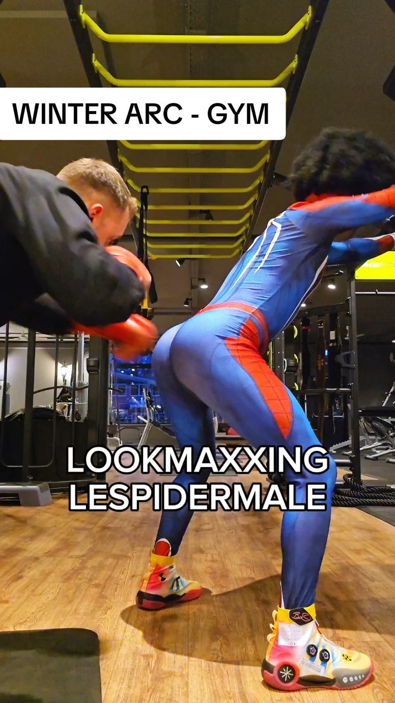 😂😂😂 #lookmaxxing #spiderman #afro #gym 