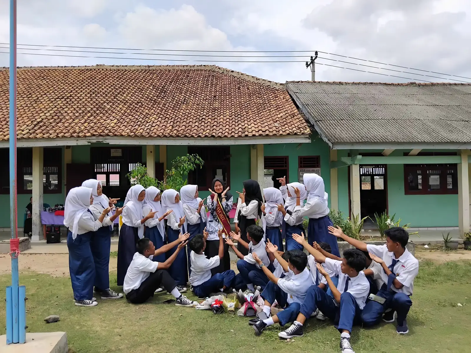 #fypツ #fypdong #fypシ゚ #fypp #fyppppppppppppppppppppppp #fypage #classic #kls9 #fypシ゚viral🖤tiktok #fypgakni #fyppp #nine #teacher #harigurunasional #fyp #