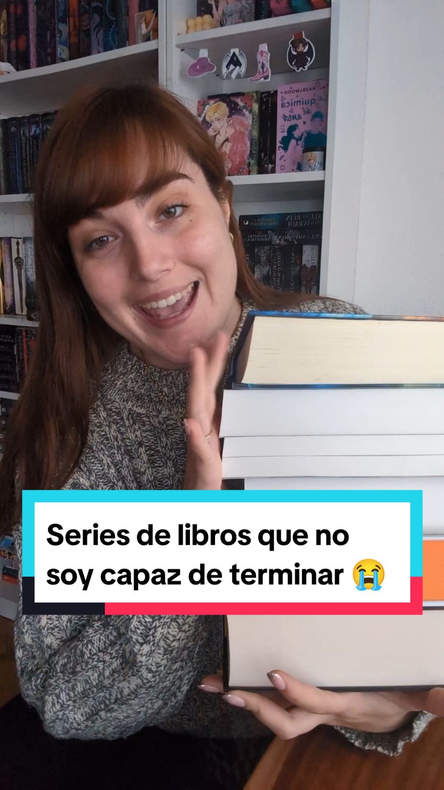 Series de libros que no soy capaz de terminar 😭📚 Vi el vídeo de @Mei🌙 y me inspiró mucho a hacer mi versión! 💕 #booktokespaña #BookTok #sarahjmaas #rhysand #crescentcity 