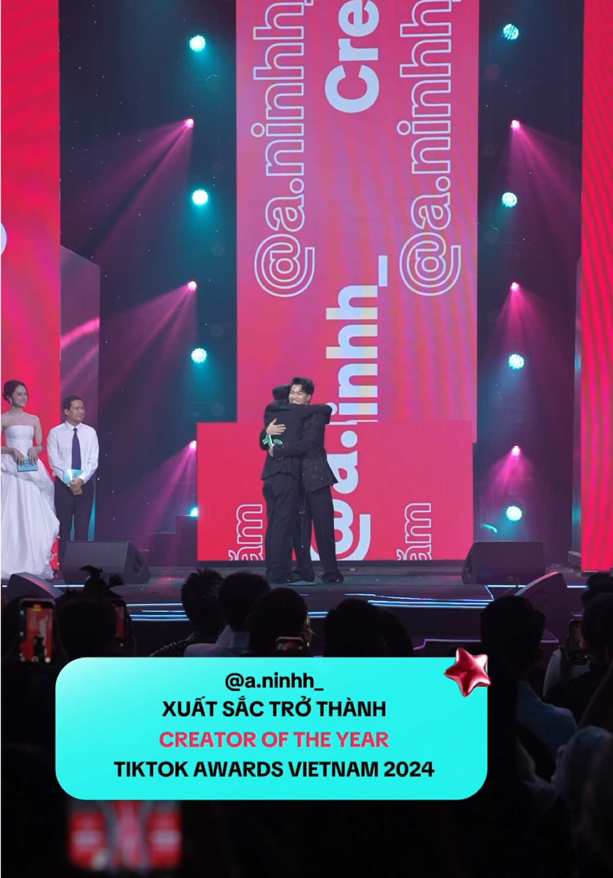 Chúc mừng @Ninh Anh Bùi xuất sắc trở thành Creator Of Thư Year #TikTokAwardsVN #FutureIconsVN 